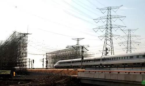 我國(guó)的各種輸電線路是怎樣的？看完秒懂